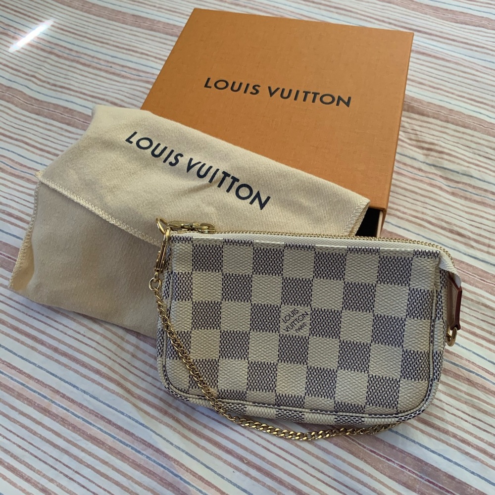 Louis Vuitton Damier Azur Mini Pochette in White and Blue - Picture 2 of 8